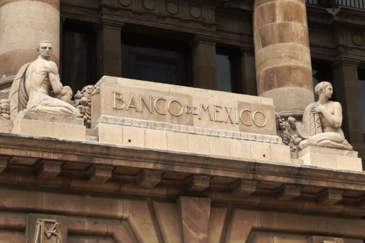 Banxico mantiene tasa de interés en 6.5% y advierte riesgos globales