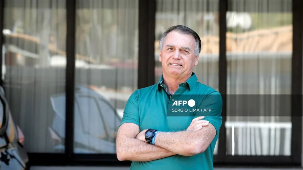 Juez de Brasil extiende prisión domiciliaria humanitaria a Jair Bolsonaro
