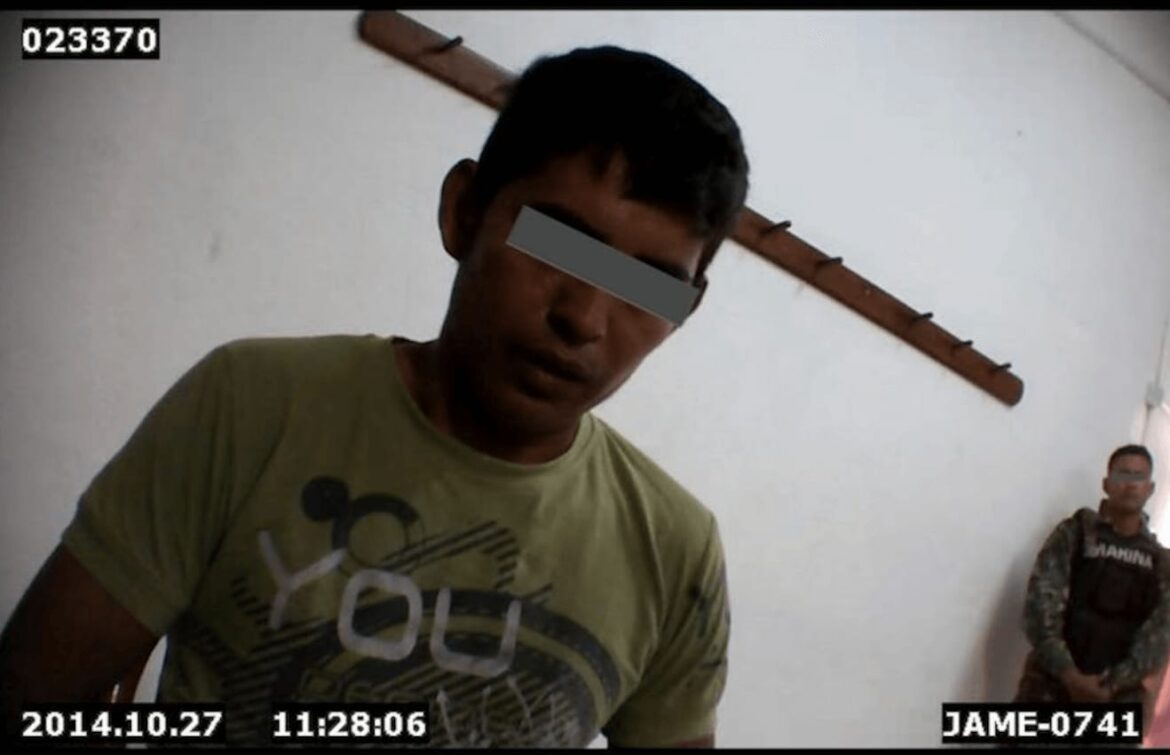 Tribunal federal vincula a proceso a marino por tortura y desaparición forzada en caso Ayotzinapa