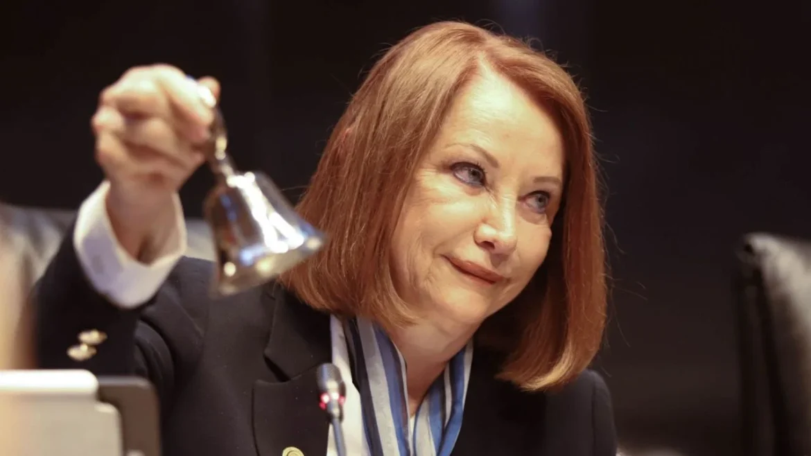 Comisión Permanente recibe iniciativa de ley contra el feminicidio enviada por Sheinbaum