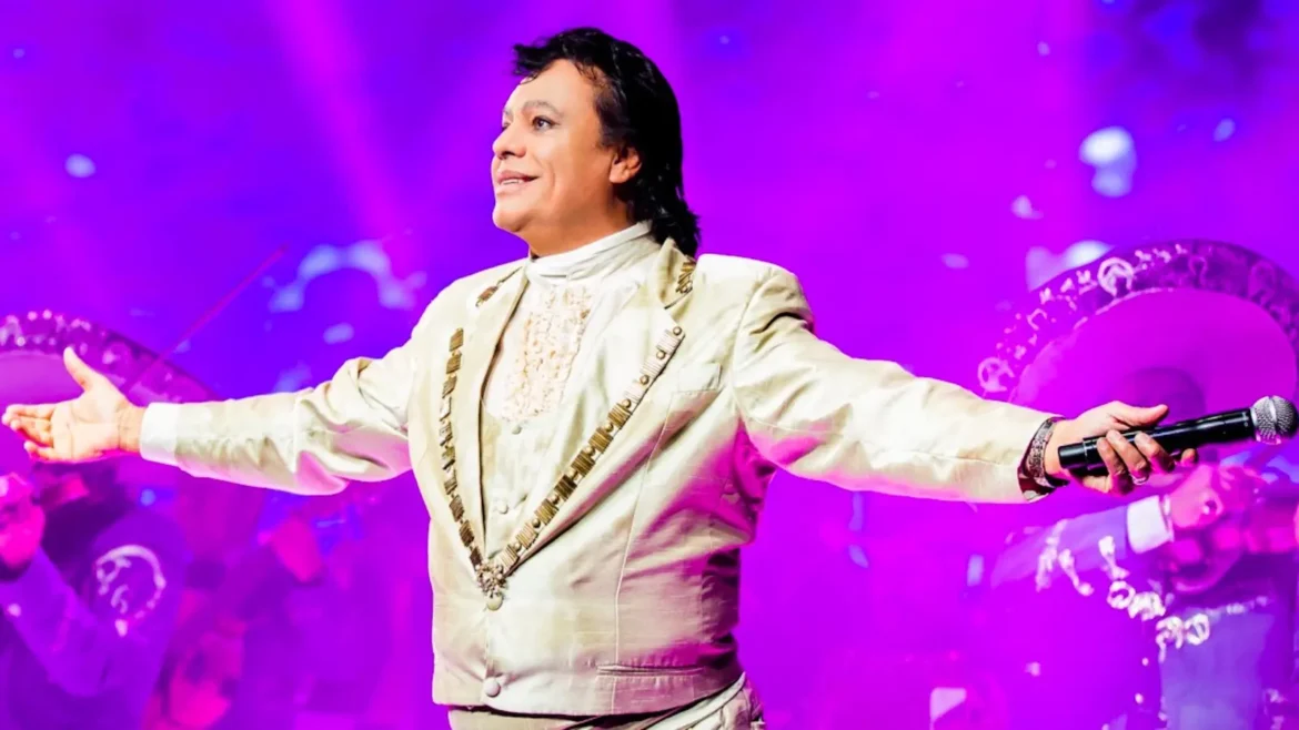 TikTok conmemora el décimo aniversario luctuoso de Juan Gabriel con proyección en cines y hashtags