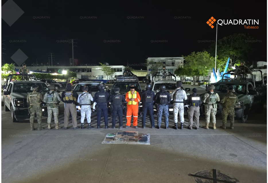 Detienen a ‘El Pony’ con fusil M4, droga y arsenal en carretera de Tabasco