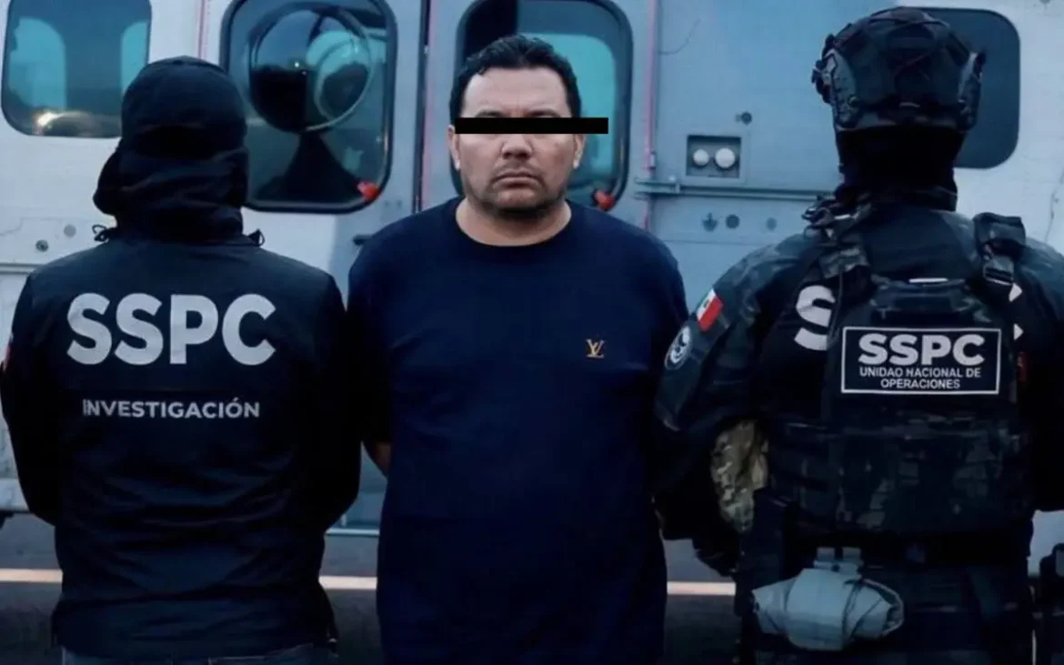 Dictan prisión preventiva a ‘El R1’ y ‘El Chuy’ por delitos de drogas y armas; se les vincula con asesinato de Carlos Manzo