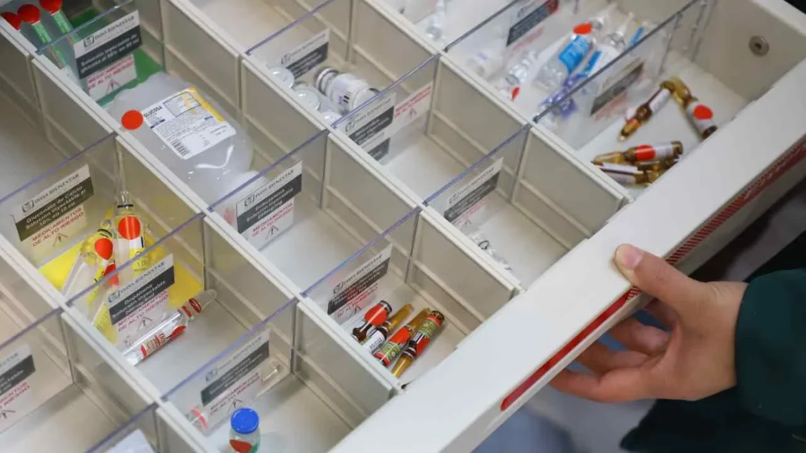 Cofepris suspende 31,155 anuncios irregulares de medicamentos en redes sociales