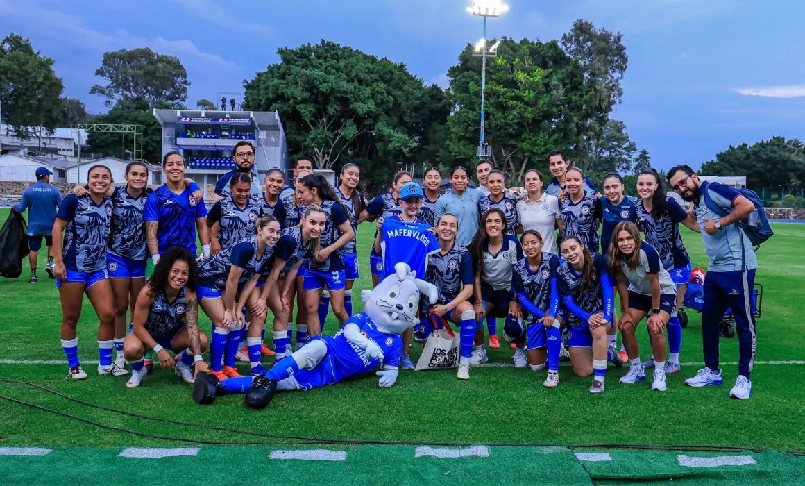 Condenan violencia digital contra jugadoras de Cruz Azul Femenil y Mafer Pons