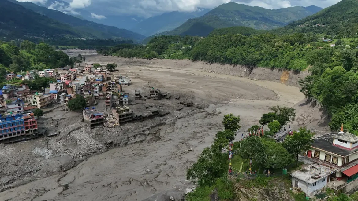 Al menos 160 muertos y más de 700 desaparecidos tras riada en la frontera entre Nepal y Tíbet
