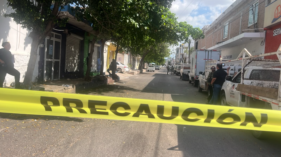 Balean a joven trabajadora en casa de cambio cerca del mercado La Juárez en Culiacán
