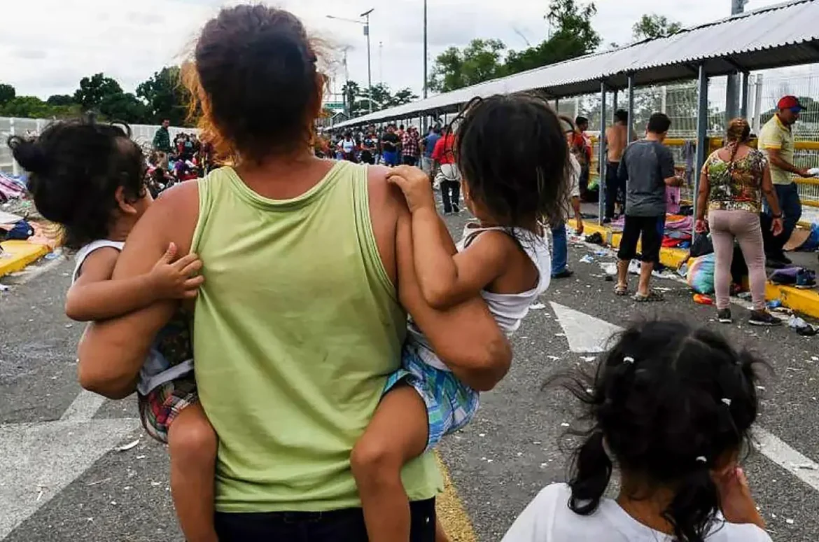 Mujeres migrantes retornadas presentan mayor multimorbilidad y dependencia en la vejez: UNAM