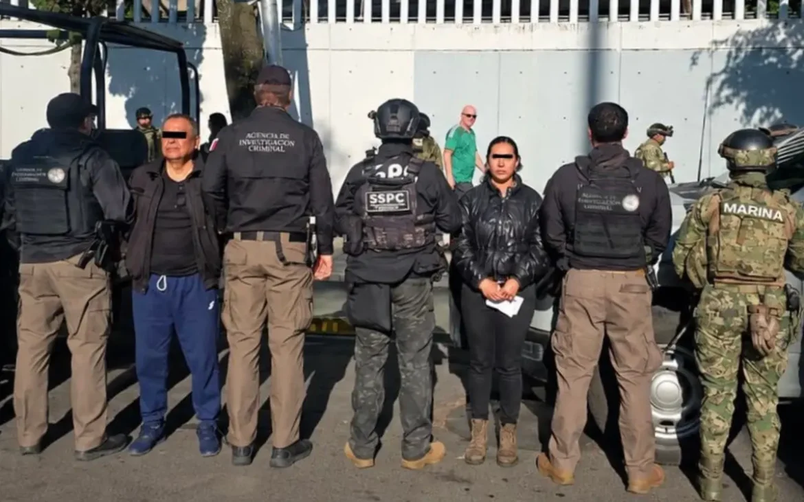 Detienen a cuatro funcionarios de la Fiscalía del Edomex por extorsión y secuestro exprés