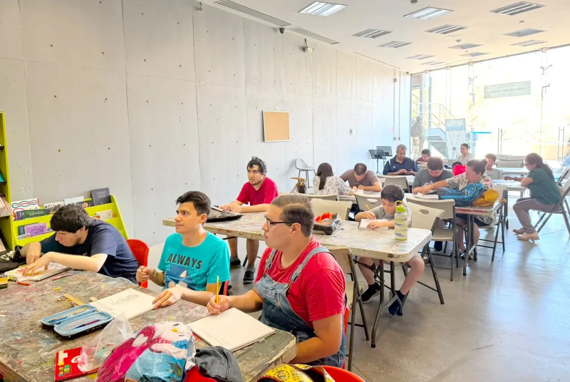 Impartirán en Tijuana taller de artes visuales para personas con espectro autista