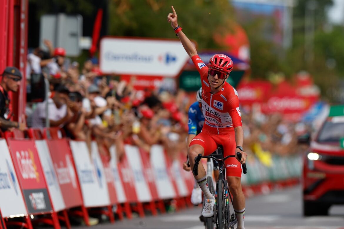 Pogacar se impone a Mas en la etapa de la Vuelta a España con final en Castellón